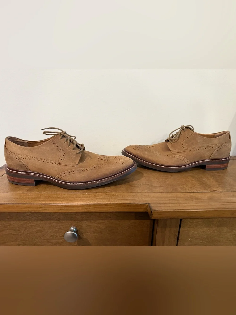 Cole Haan Men’s Tan Suede Wingtip Oxfords Size 9.5